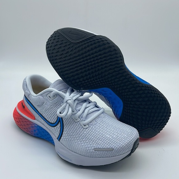 Nike Women’s Invincible [DV2177-001] Gray/blue/red New without box - Picture 1 of 5